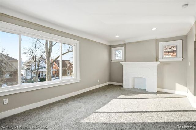 6640 Yinger Avenue, Dearborn, MI 48126