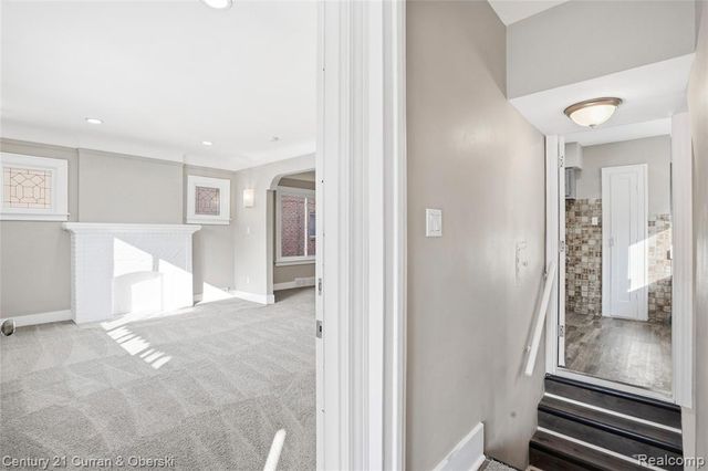 6640 Yinger Avenue, Dearborn, MI 48126