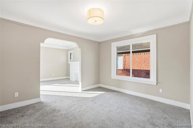 6640 Yinger Avenue, Dearborn, MI 48126