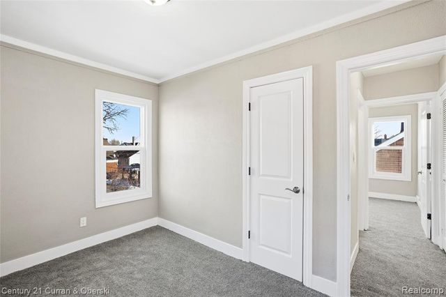 6640 Yinger Avenue, Dearborn, MI 48126