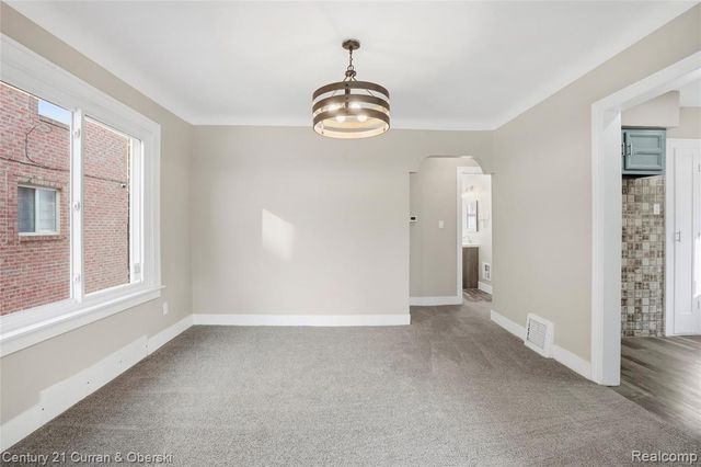 6640 Yinger Avenue, Dearborn, MI 48126