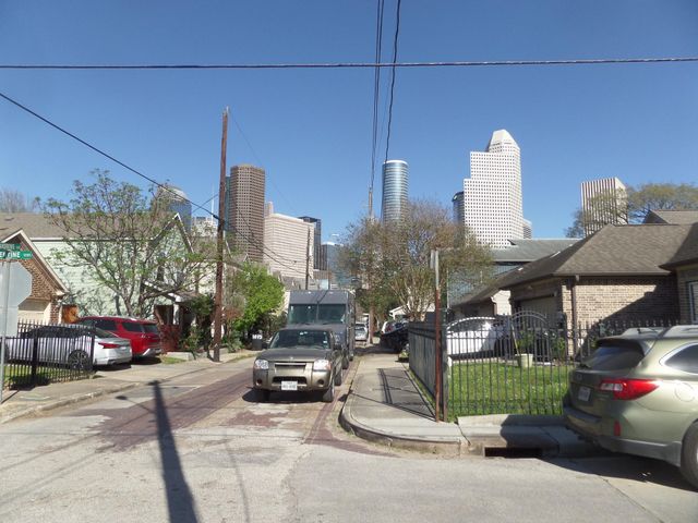 1101 Andrews Street, Houston, TX 77019