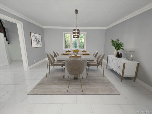 32 Valley Road, Old Westbury, NY 11568