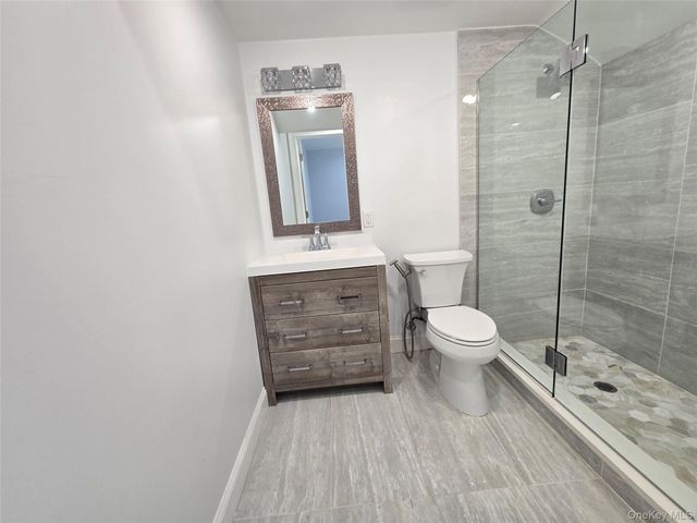 32 Valley Road, Old Westbury, NY 11568