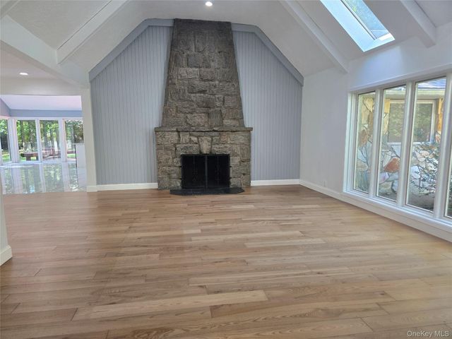 32 Valley Road, Old Westbury, NY 11568