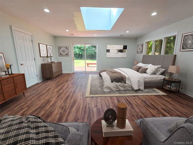 32 Valley Road, Old Westbury, NY 11568