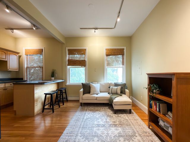 392 Norfolk St 2, Cambridge, MA 02139