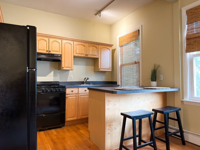 392 Norfolk St 2, Cambridge, MA 02139