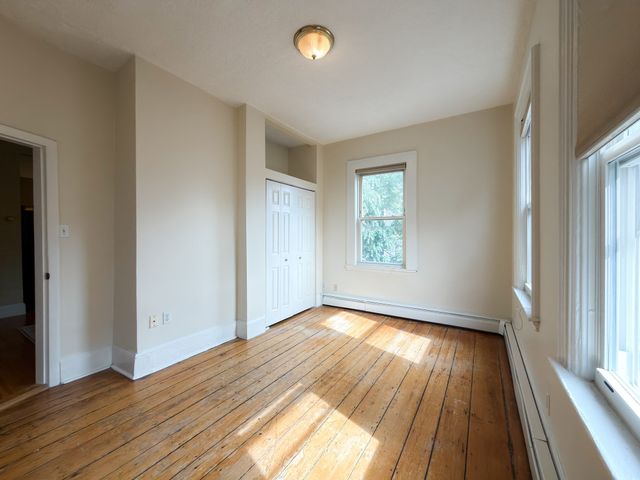 392 Norfolk St 2, Cambridge, MA 02139
