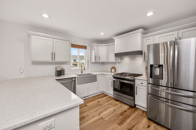 3243 NW 27th Circle, Ankeny, IA 50023