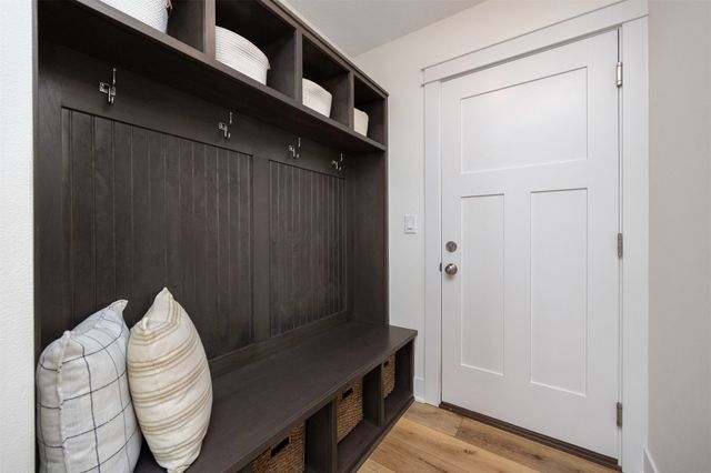 3243 NW 27th Circle, Ankeny, IA 50023