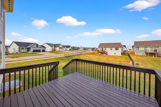 3243 NW 27th Circle, Ankeny, IA 50023