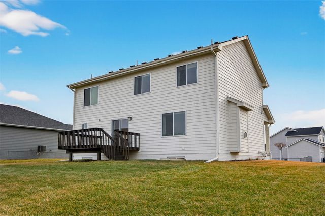 3243 NW 27th Circle, Ankeny, IA 50023