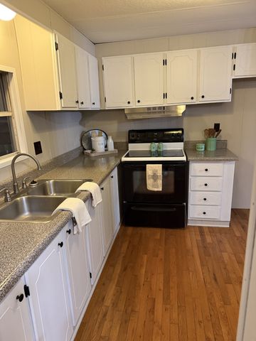 320 Lebanon Hwy, Carthage, TN 37030