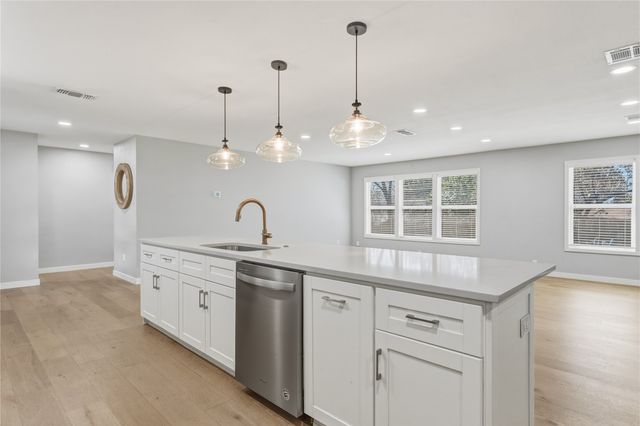 4600 Cedar Mountain Drive, Waco, TX 76708