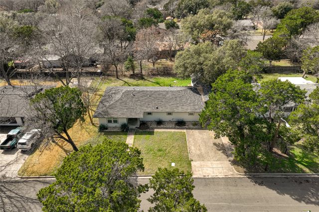 4600 Cedar Mountain Drive, Waco, TX 76708
