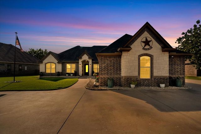 6410 Pinehurst Drive, Granbury, TX 76049
