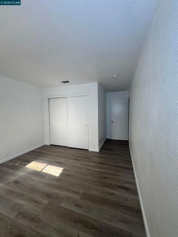7516 Whisperwillow Dr, Sacramento, CA 95828
