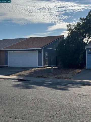 7516 Whisperwillow Dr, Sacramento, CA 95828