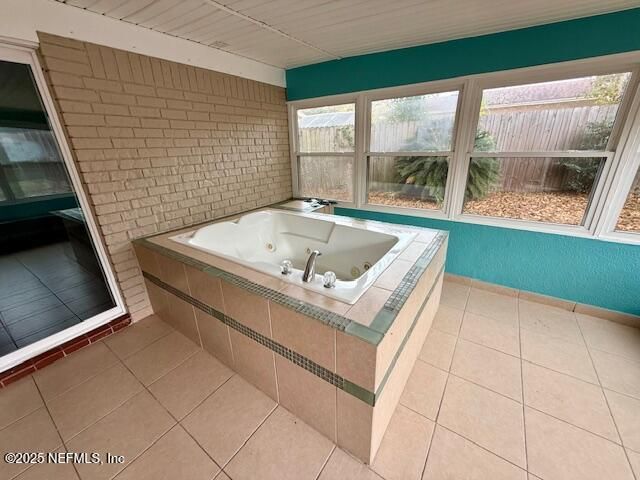 4023 GRISSOM Drive, Jacksonville, FL 32277