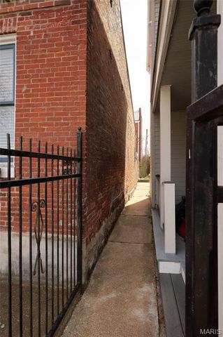 708 Ann Avenue R, St Louis, MO 63104