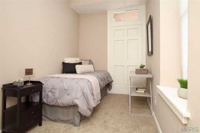 708 Ann Avenue R, St Louis, MO 63104