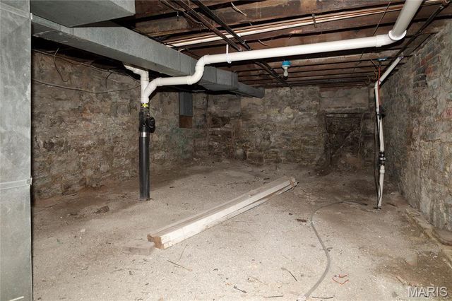 708 Ann Avenue R, St Louis, MO 63104