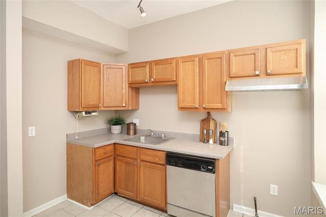 708 Ann Avenue R, St Louis, MO 63104