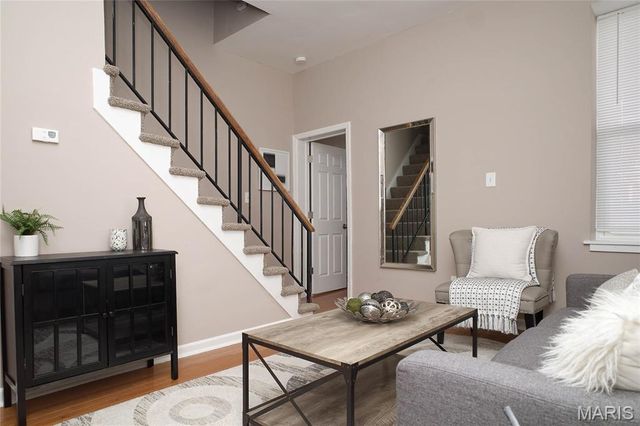 708 Ann Avenue R, St Louis, MO 63104