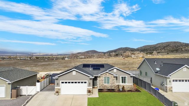 2681 E CLARKSTONE DR, Eagle Mountain, UT 84005