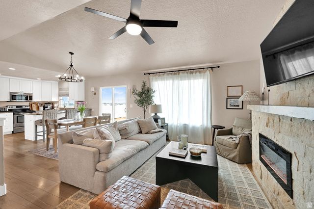 2681 E CLARKSTONE DR, Eagle Mountain, UT 84005