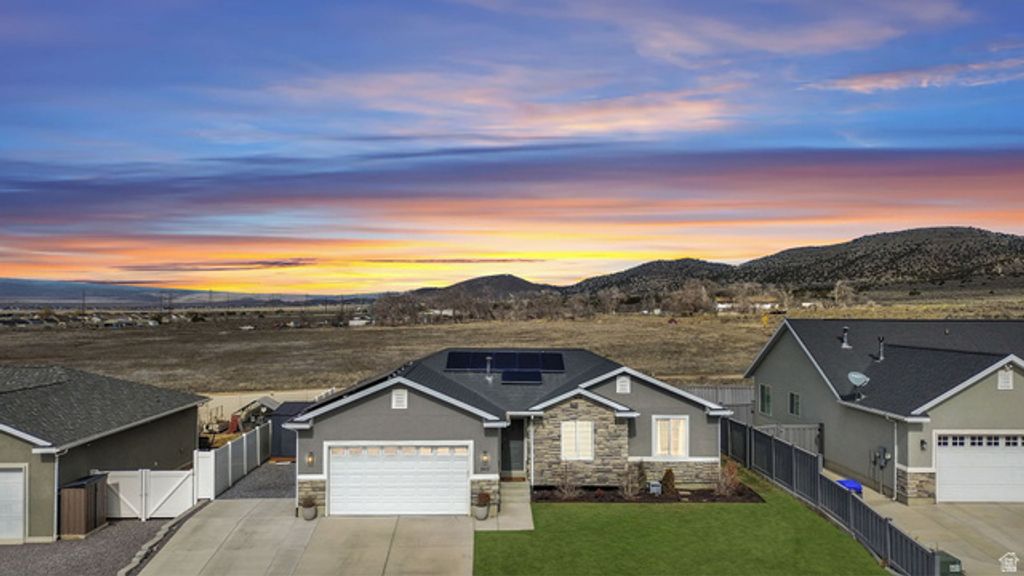 2681 E CLARKSTONE DR, Eagle Mountain, UT 84005