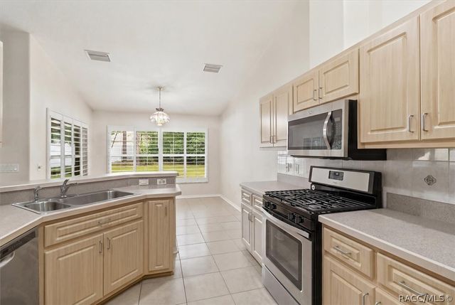 7206 N Glenridge Circle, Citrus Springs, FL 34434