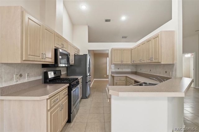 7206 N Glenridge Circle, Citrus Springs, FL 34434