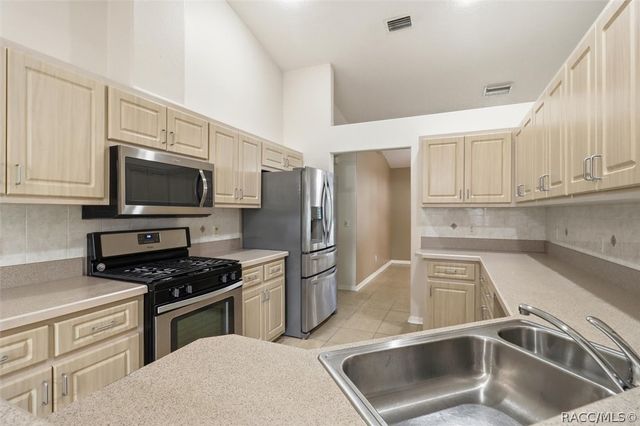 7206 N Glenridge Circle, Citrus Springs, FL 34434