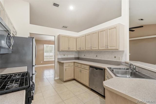 7206 N Glenridge Circle, Citrus Springs, FL 34434