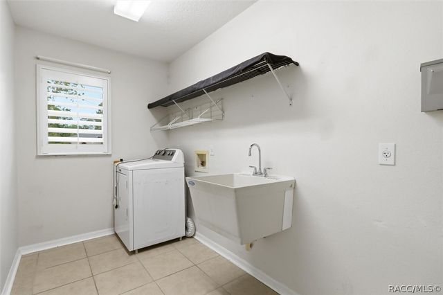 7206 N Glenridge Circle, Citrus Springs, FL 34434