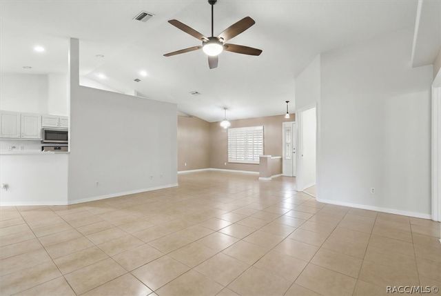7206 N Glenridge Circle, Citrus Springs, FL 34434