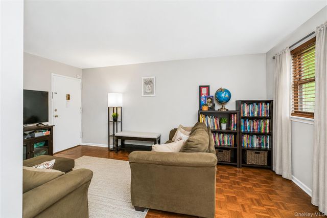 414 Maryland Avenue 2C, Staten Island, NY 10305