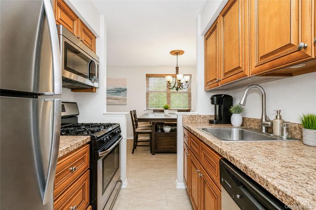 414 Maryland Avenue 2C, Staten Island, NY 10305