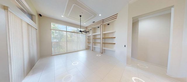 911 Forest Glen Lane, Wellington, FL 33414