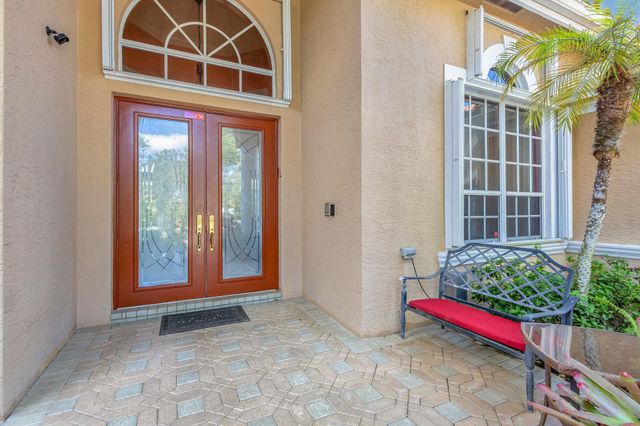 911 Forest Glen Lane, Wellington, FL 33414