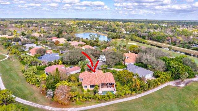 911 Forest Glen Lane, Wellington, FL 33414