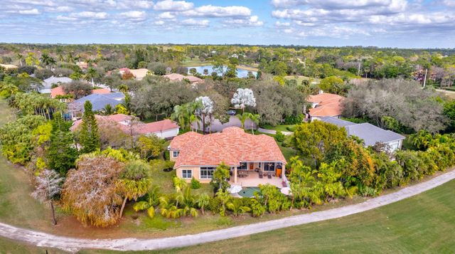 911 Forest Glen Lane, Wellington, FL 33414