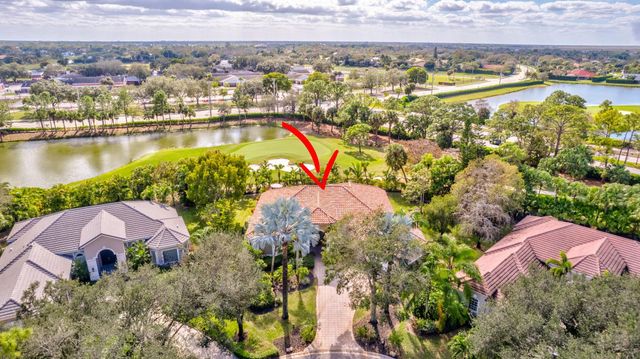 911 Forest Glen Lane, Wellington, FL 33414