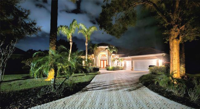 911 Forest Glen Lane, Wellington, FL 33414