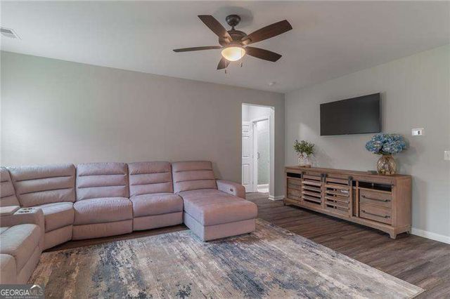 301 Cochin Drive, Woodstock, GA 30188