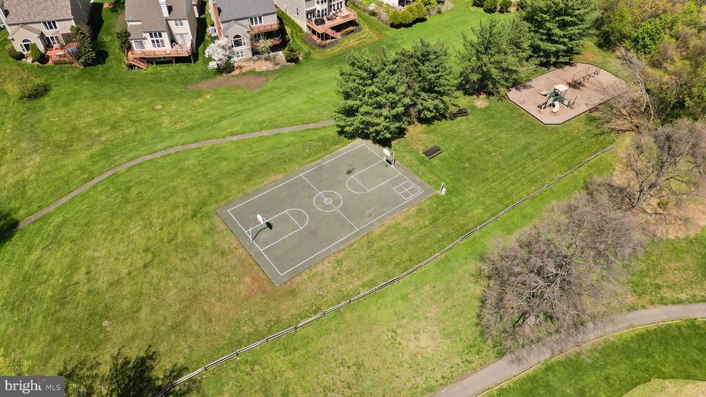 11770 VALLEY RIDGE CIR, Fairfax, VA 22033