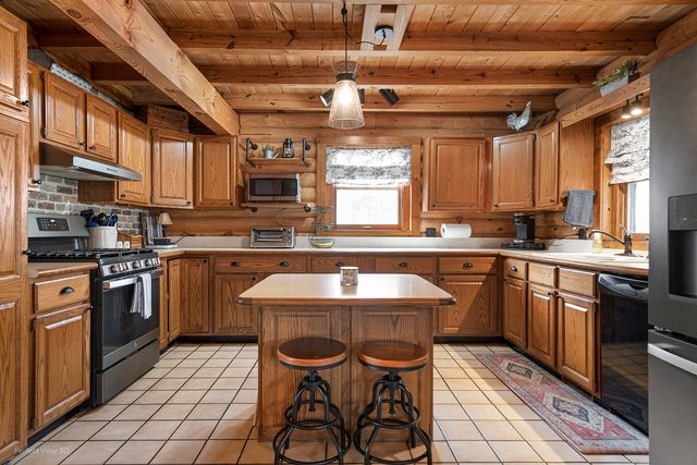 4615 E 2619th Road, Sandwich, IL 60548