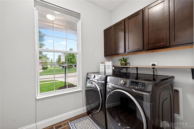 1152 Sarah Freeman Drive, Dayton, OH 45458